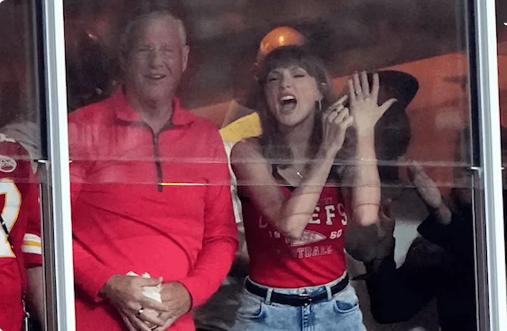 Taylor Swift Will Likely Keep Ditching Her Engagement Ring for New Promotional Eras, Says Expert