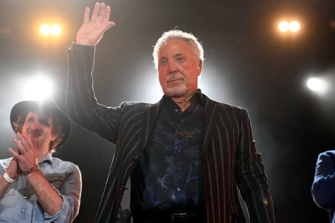 Tom Jones comes down with the flu, cancels Los Angeles concert at The Greek Theatre
