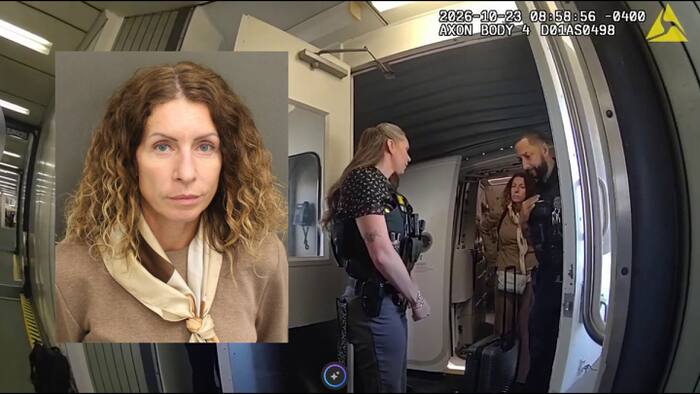 VIDEO: Mom arrested at airport after leaving 4 kids home alone during Las Vegas trip, Osceola County deputies say