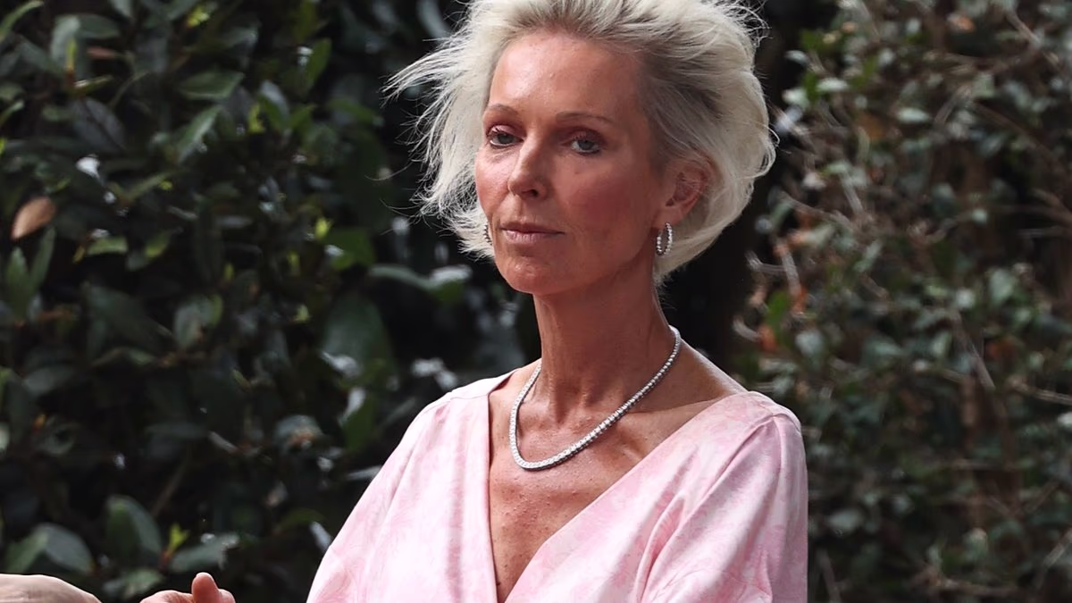 Whispers about Shelley Sullivan's appearance at 'Pink Panther' party