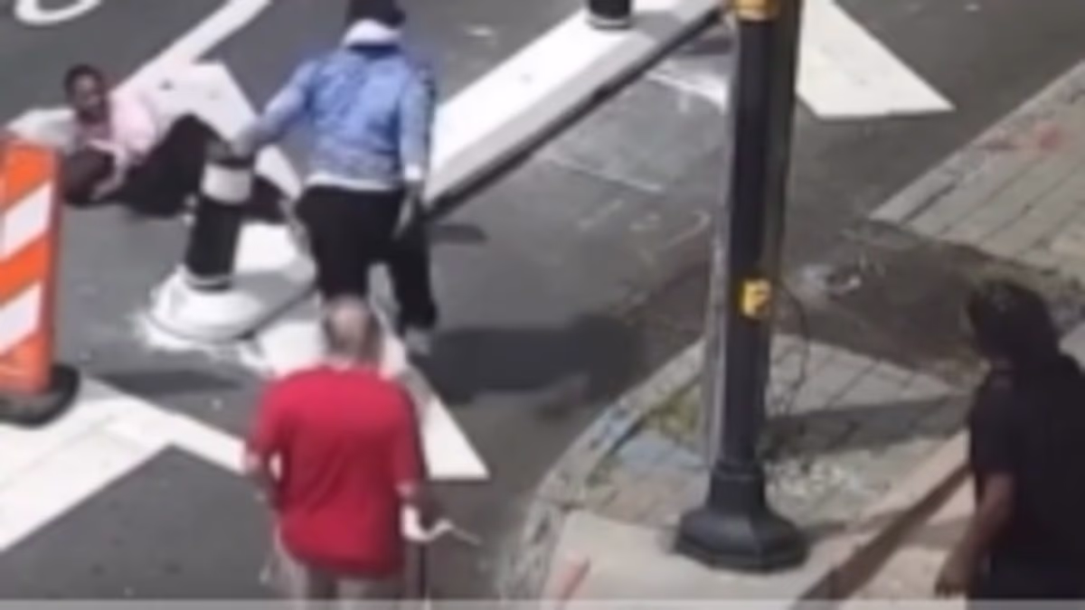 Young woman is stalked, attacked and robbed on an Atlanta street