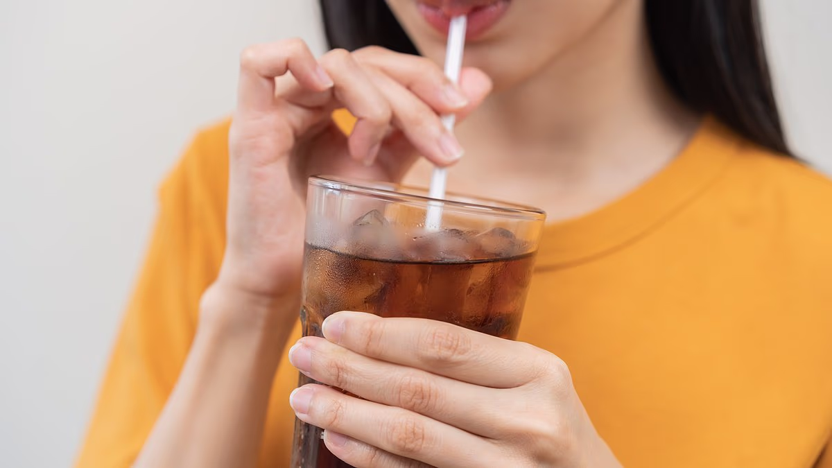 Zero-sugar drinks DO help with weight loss, study finds